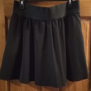 Black express skirt with pockets